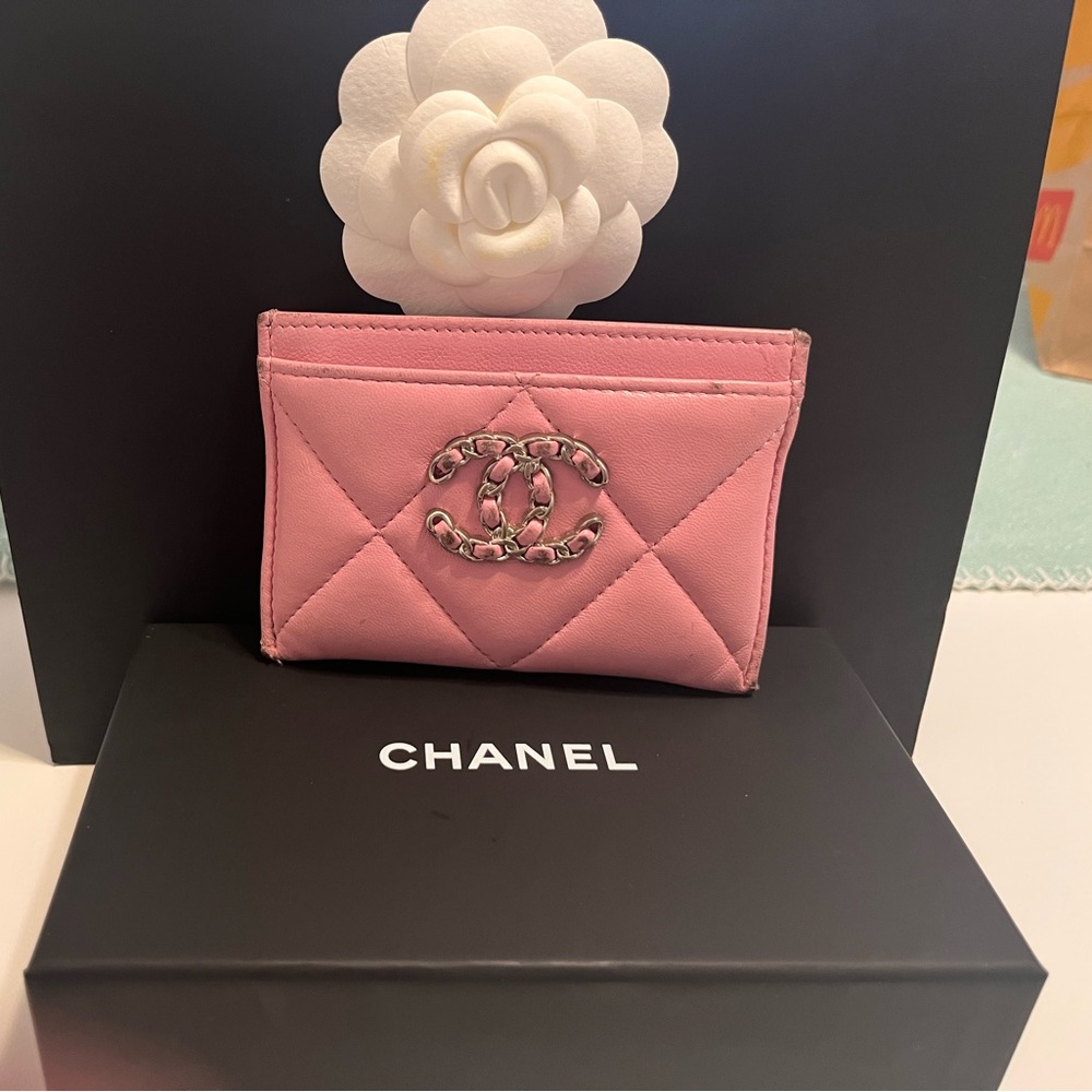 Authentic Chanel 19 cardholder